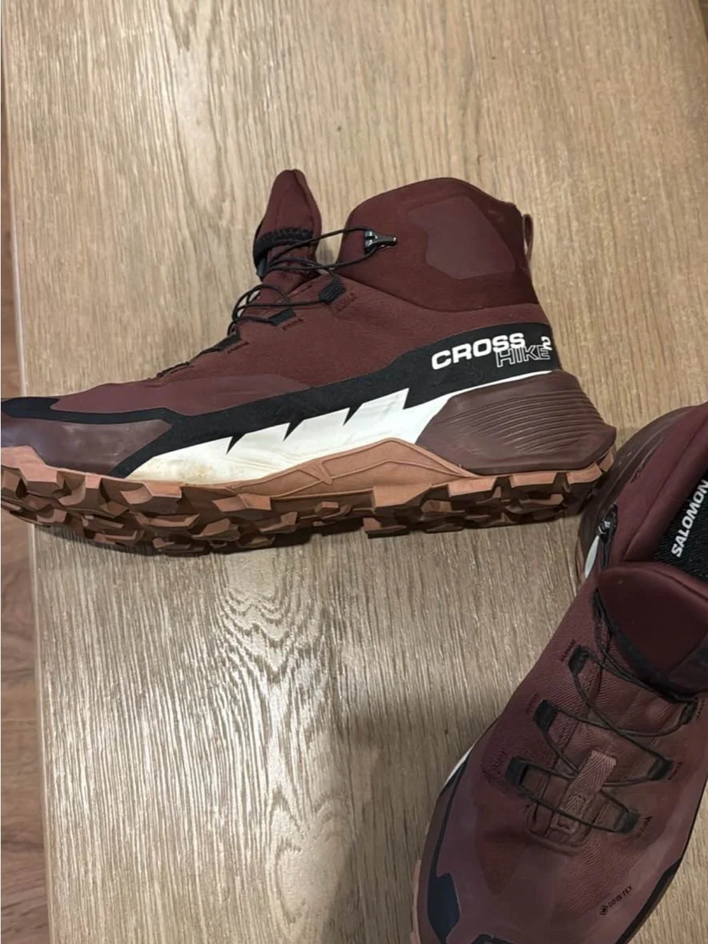 Salomon Cross-Hike Mid Boot in Burgundy and Black